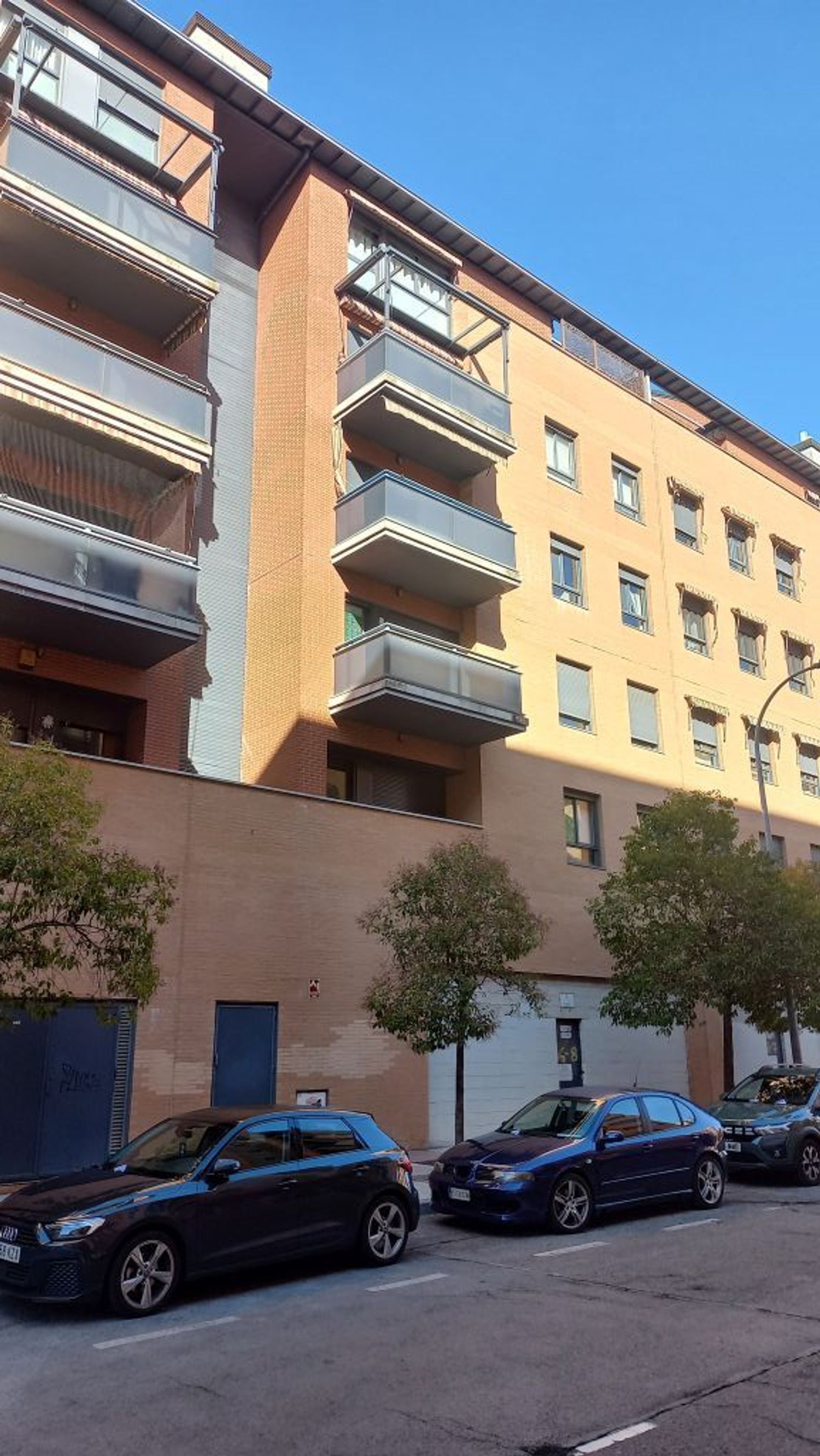 Piso en Urb. valdesol xi Barrio Valderas - Los Castillos - Foto 3