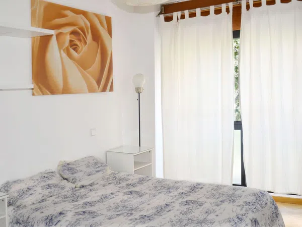 Piso en calle de la Infanta Mercedes, 115