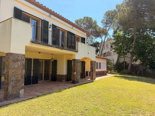 Casa o chalet independiente en Calle de la Muga, 13 - Foto 4