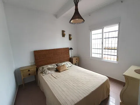 Piso en calle Obispo Alguacil, 6