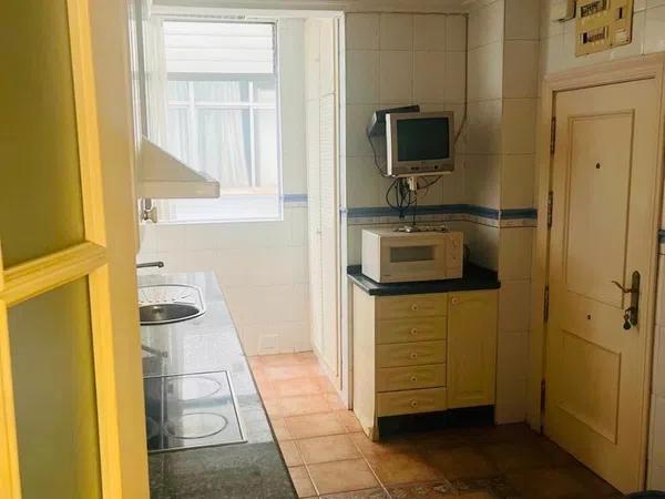 Piso en Calle Grupo Oscar Carvallo, 3, Buhaira - Huerta del Rey - Foto 7