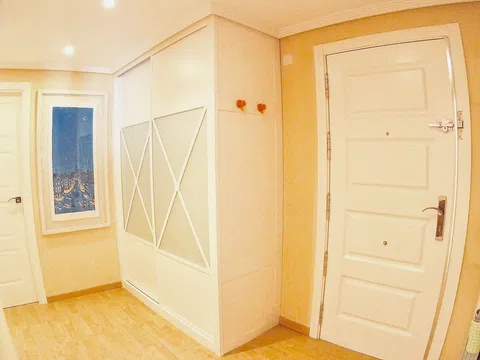 Piso en avenida Carlos V, 79