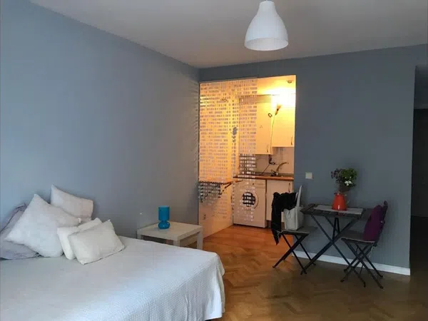 Estudio en calle Zabaleta, 16