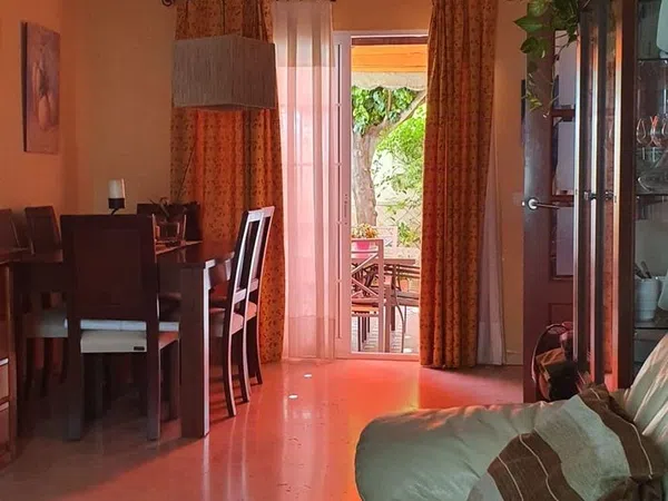 Chalet adosado en Pedro de Guzmán, 8 - Foto 2