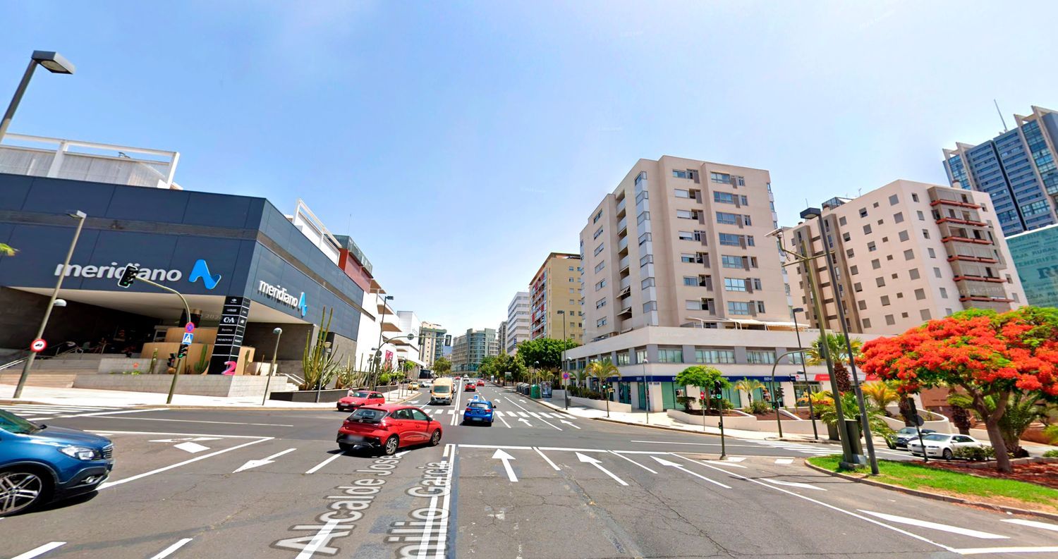 Piso en calle Alcalde Josė Emilio Garcia Gómez, 7 - Foto 1