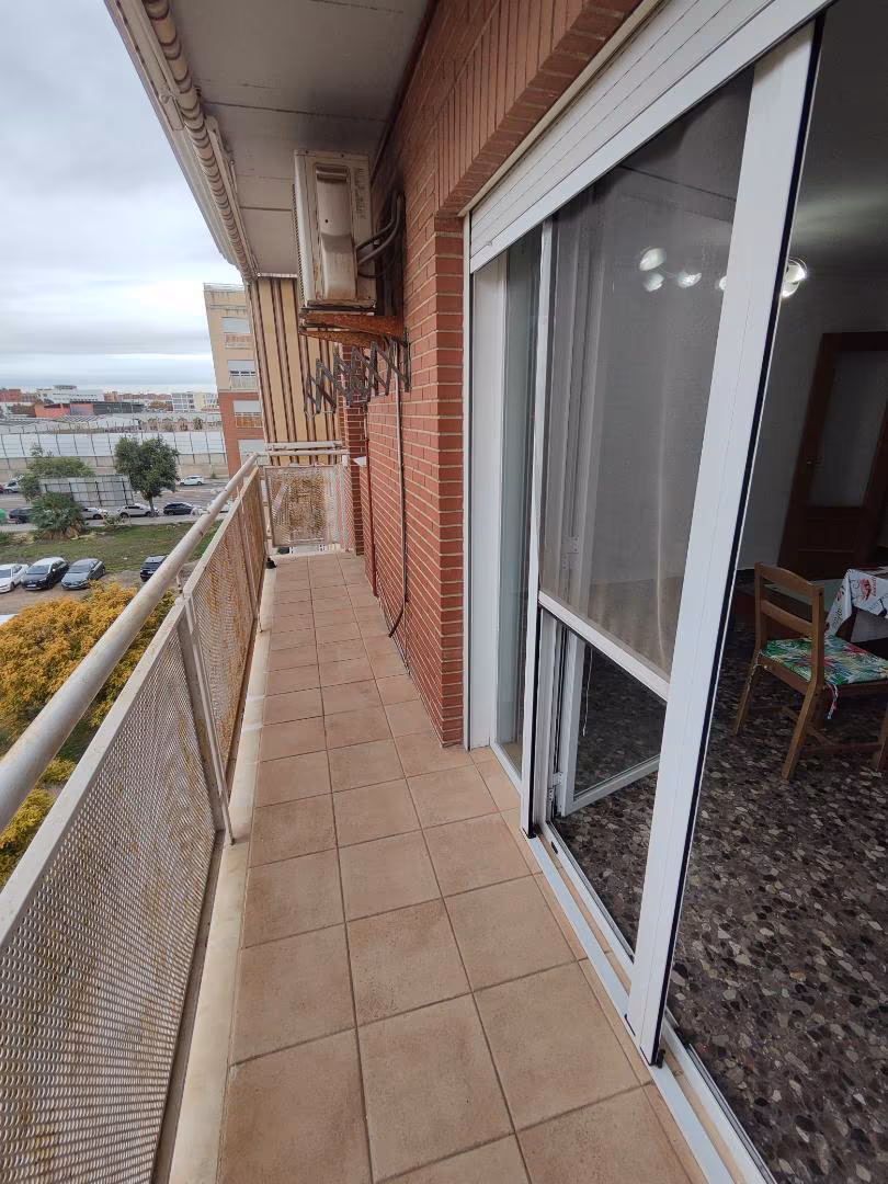 Piso en  Carrer de Vicente la Roda 9