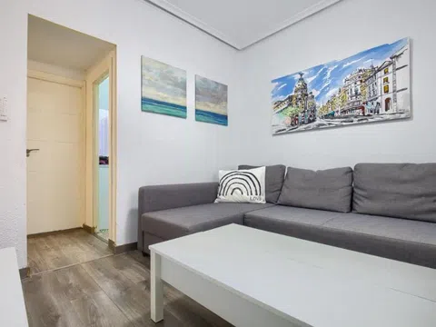 Piso en calle de Antonio López, 60
