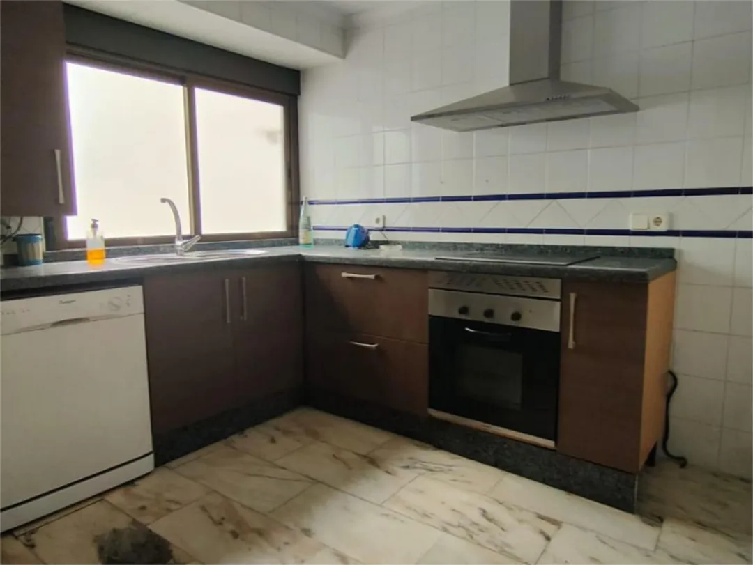 Casa adosada en  Calle Rey Heredia 17 - Foto 4