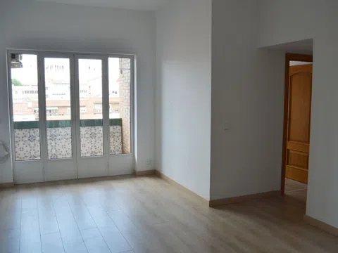 Piso en calle de la Infanta Mercedes, 85