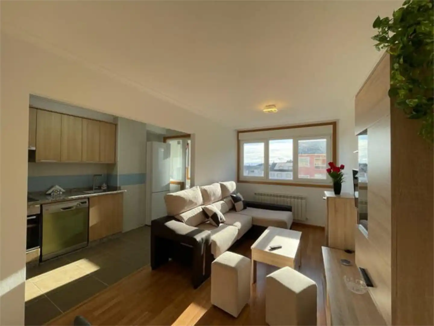 Apartamento en Rua Valle Inclán (Burela) - Foto 3