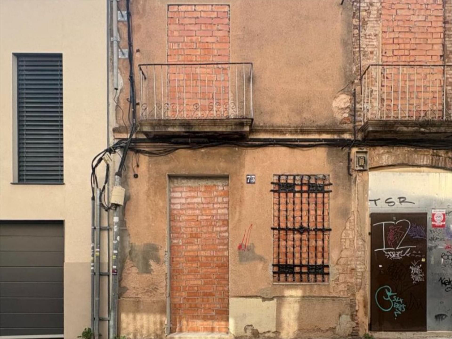 Casa adosada en  Carrer d'Arimon 73 - Foto 2