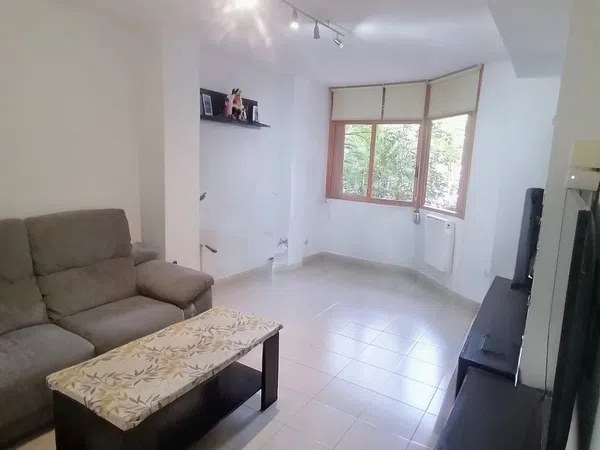 Piso en calle de Candilejas, 54