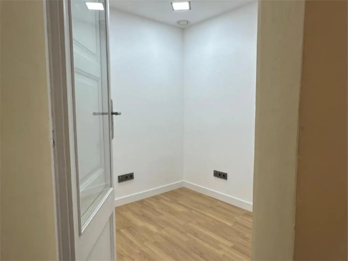 Planta baja en  Carrer de la Marina 187 - Foto 11