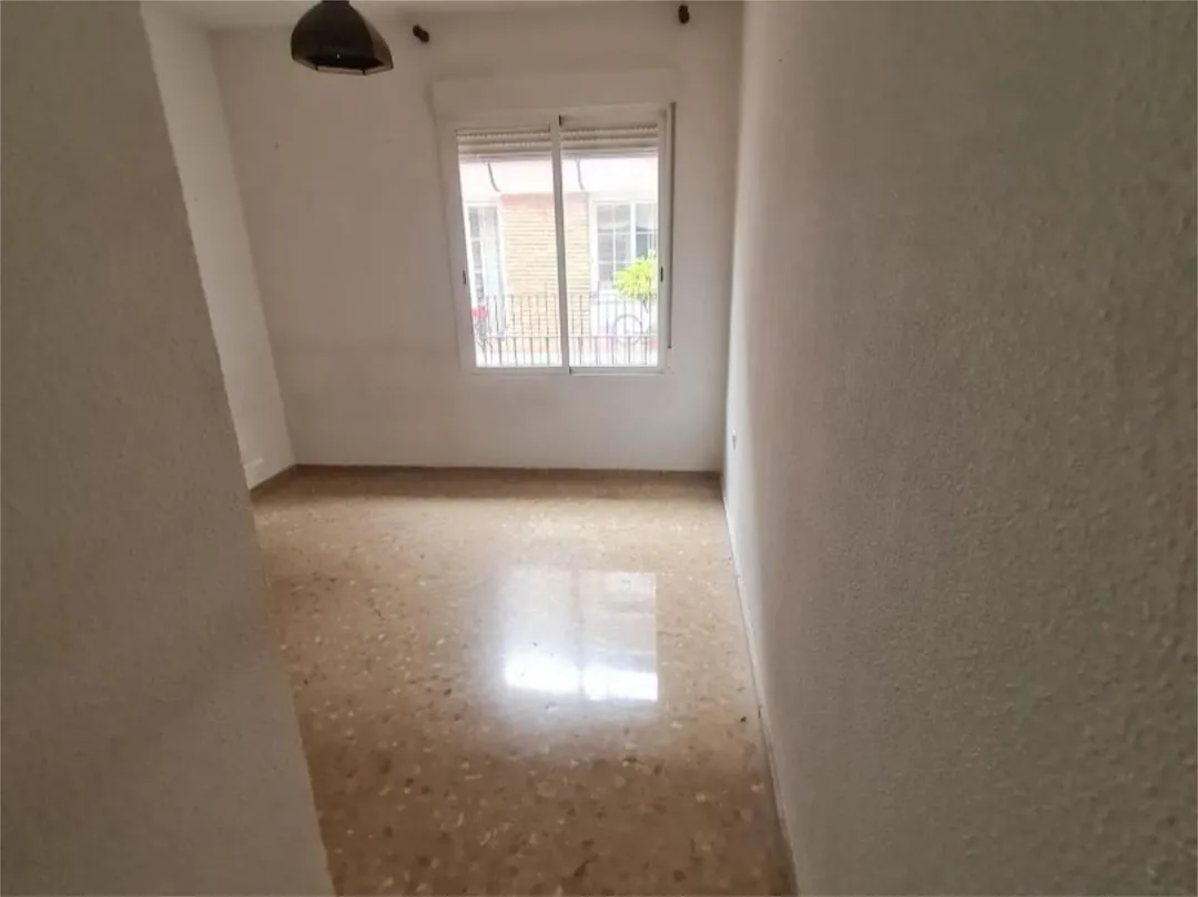 Piso en  Calle Jesús y María 14 - Foto 8