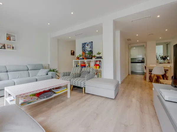 Piso en paseo de San Francisco de Sales, 9