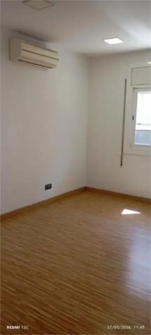 Local comercial en centro - Foto 4