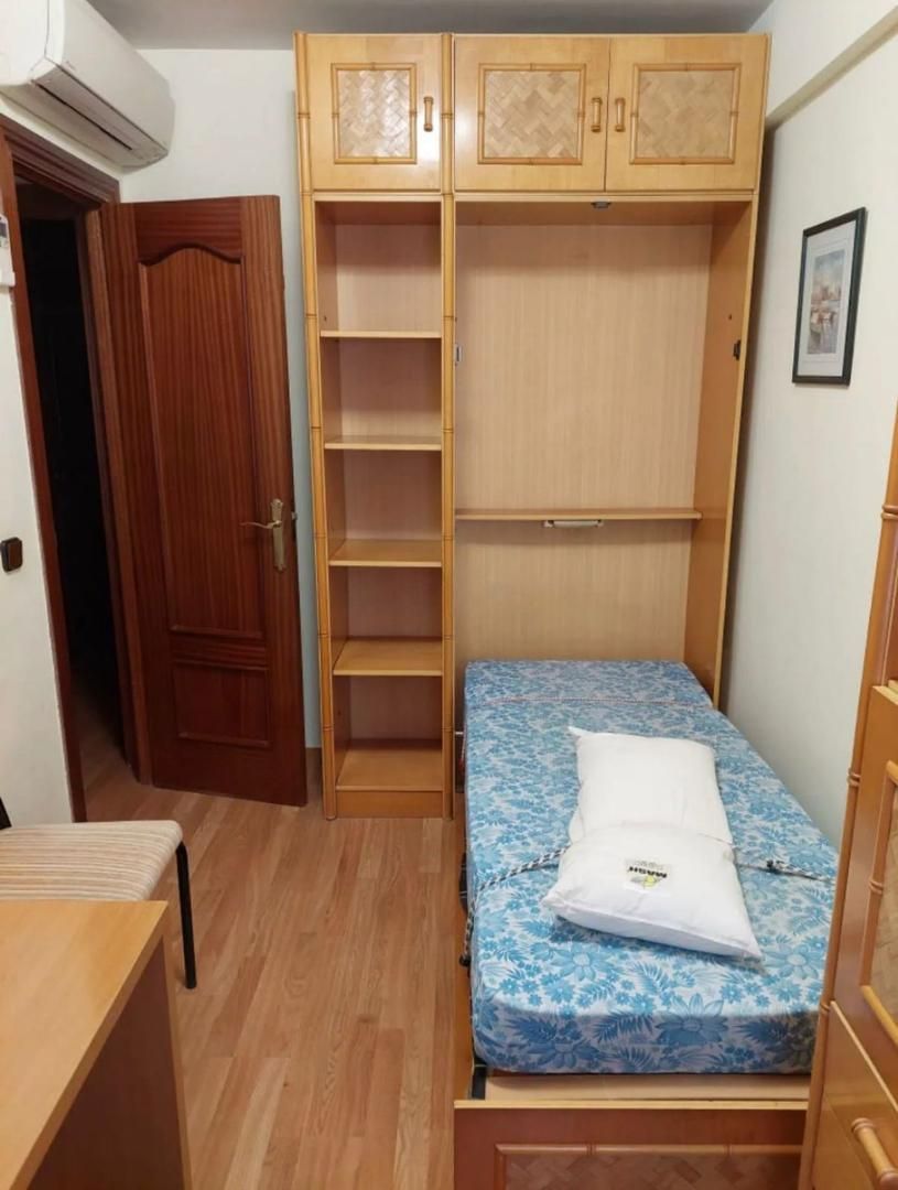 Piso en  Avenida Pablo Picasso 25 - Foto 2