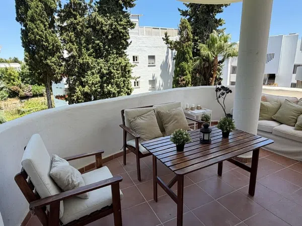 Piso en Bulevar Príncipe Alfonso de Hohenlohe, 270, La Carolina-Guadalpín - Foto 2