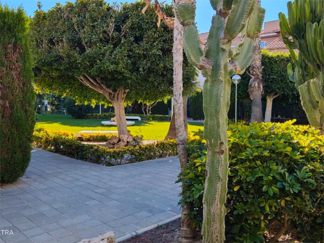 Casa adosada en  Avenida del Locutor Vicente Hipólito 20A - Foto 19