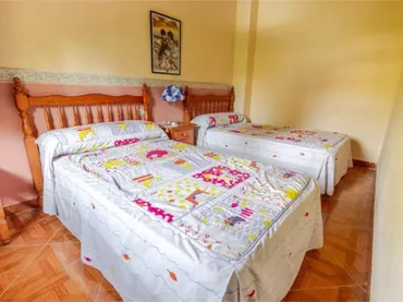 Casa adosada en Las Juntas de Chilluévar - Foto 6