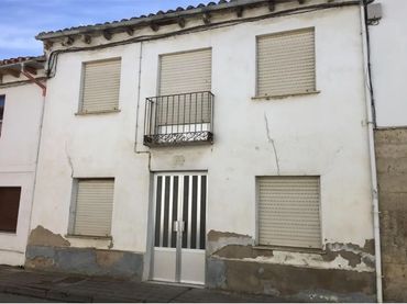Casa adosada en  Calle Arija Merino 18 - Foto 1