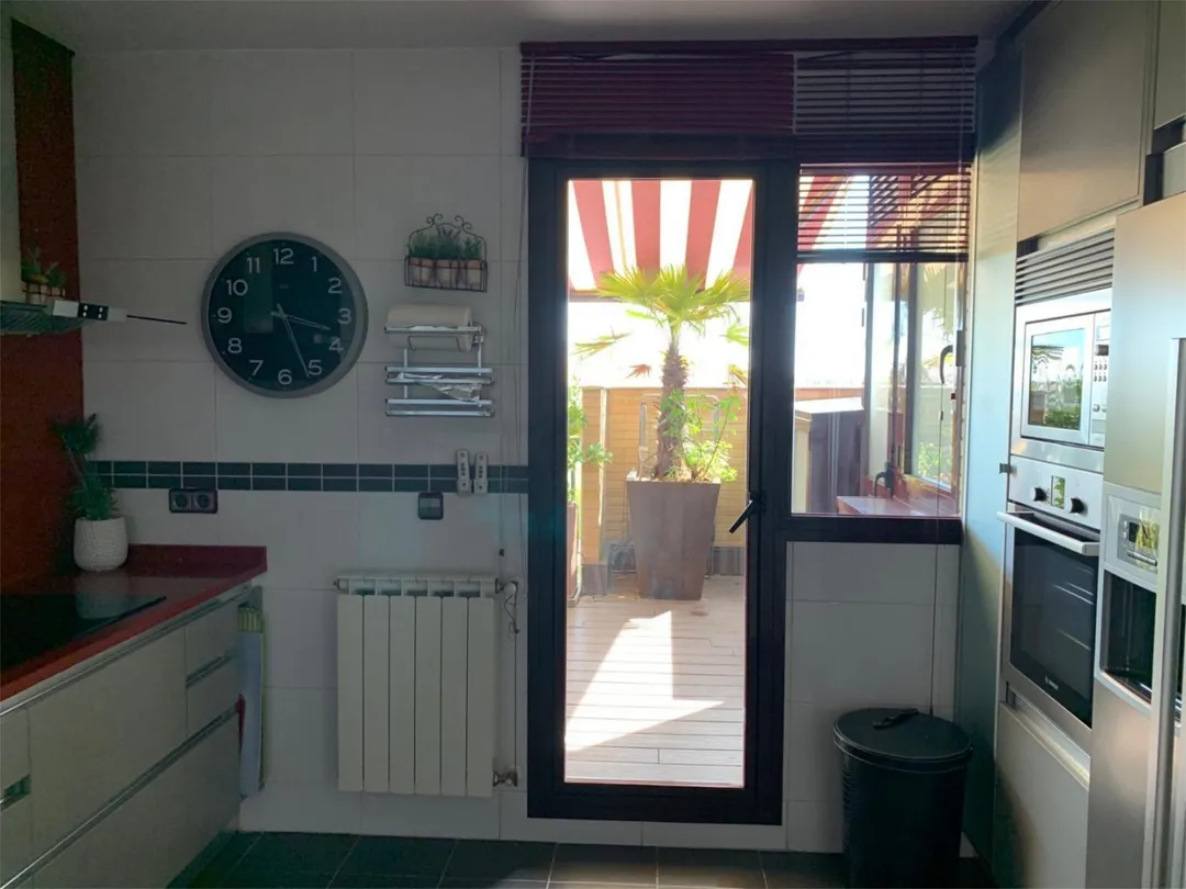 Ático en  Calle Francisco Tomás y Valiente 5 - Foto 9