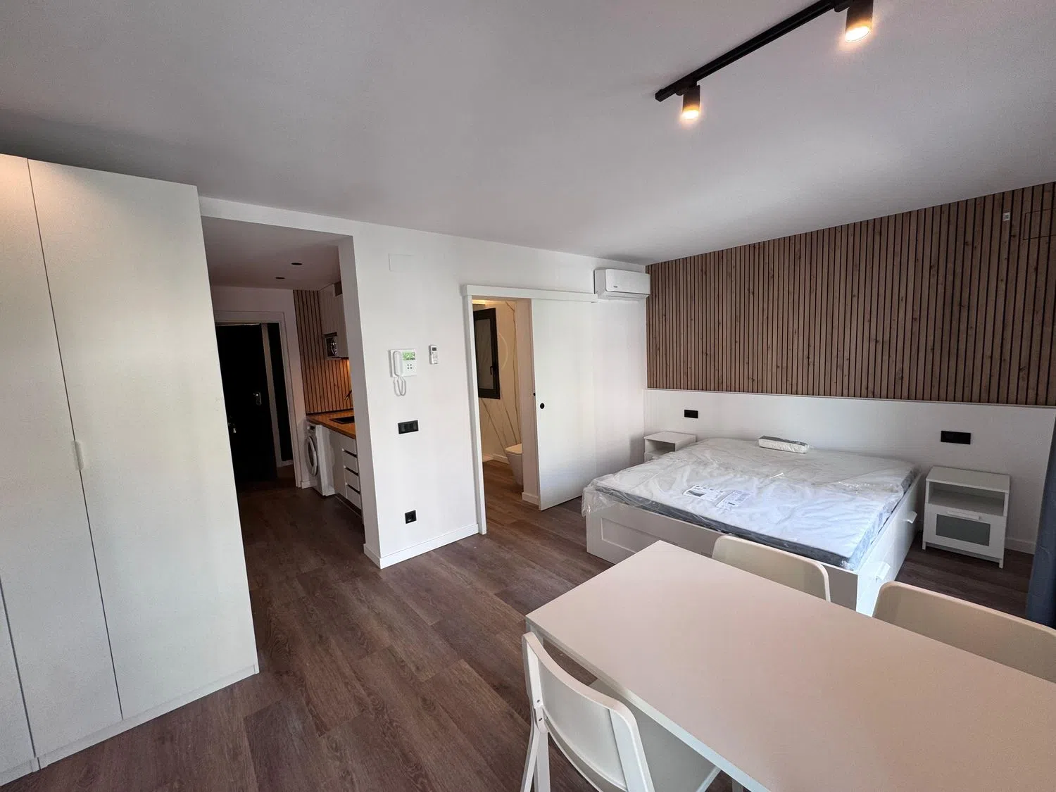 Estudio en avenida Prat de la Riba, 66 - Foto 2