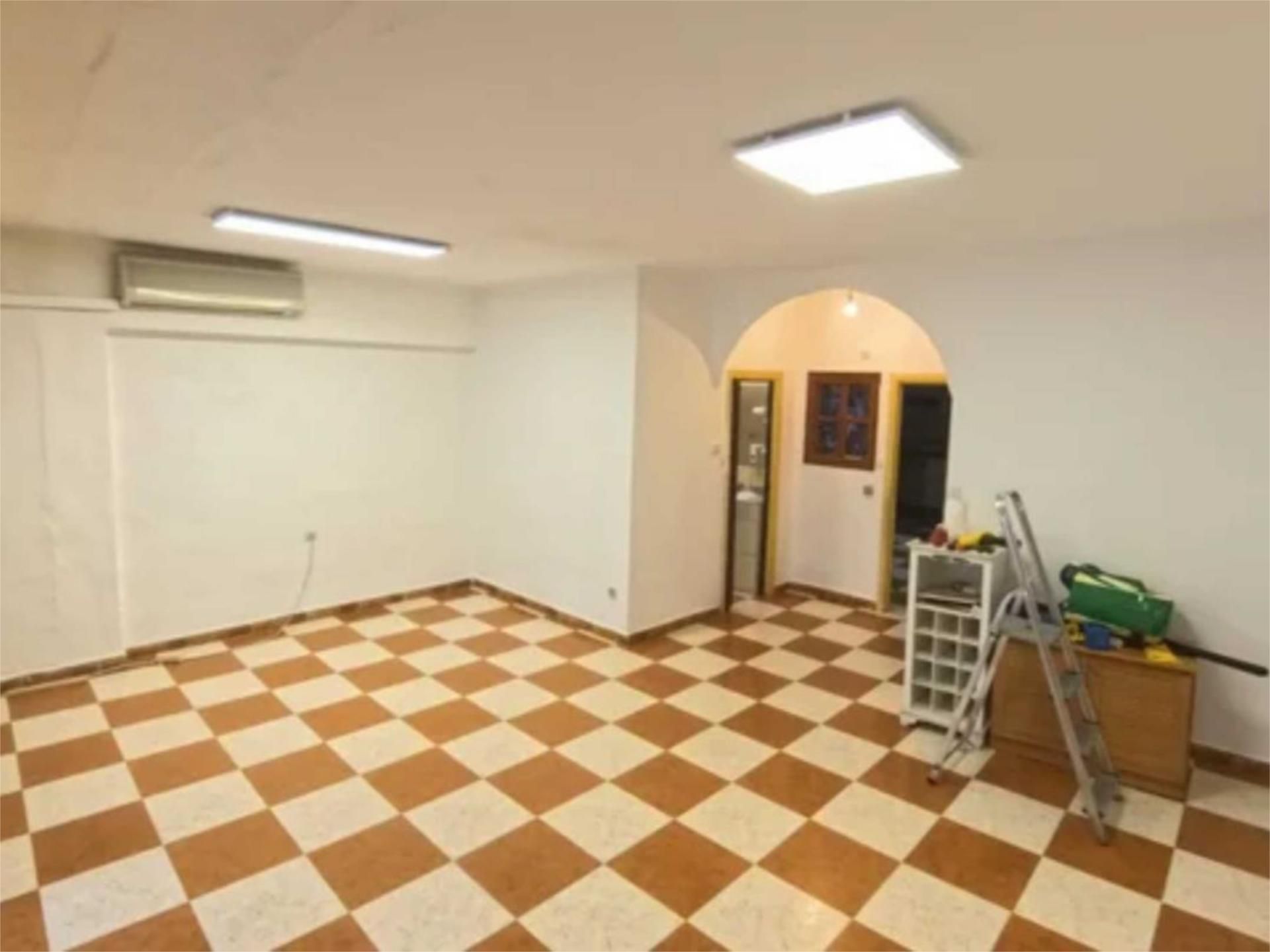 Piso en  Calle del Alcalde de la Cruz Ceballos 8 - Foto 14