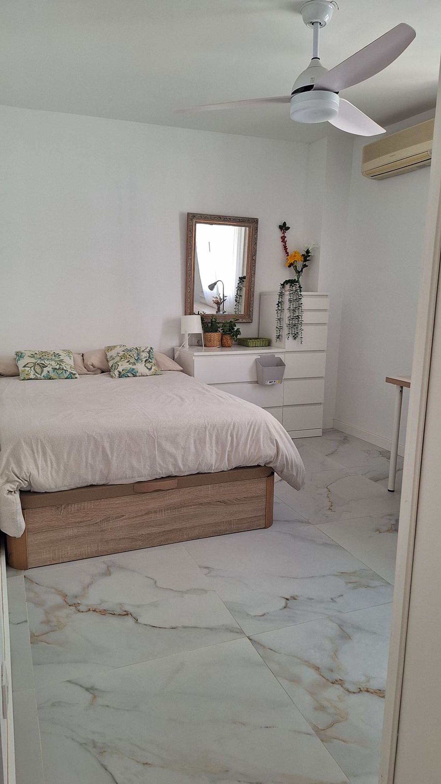 Piso en Calle Hiniesta, 13 - Foto 2