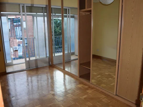 Piso en calle de Carlos Martín Álvarez, 102