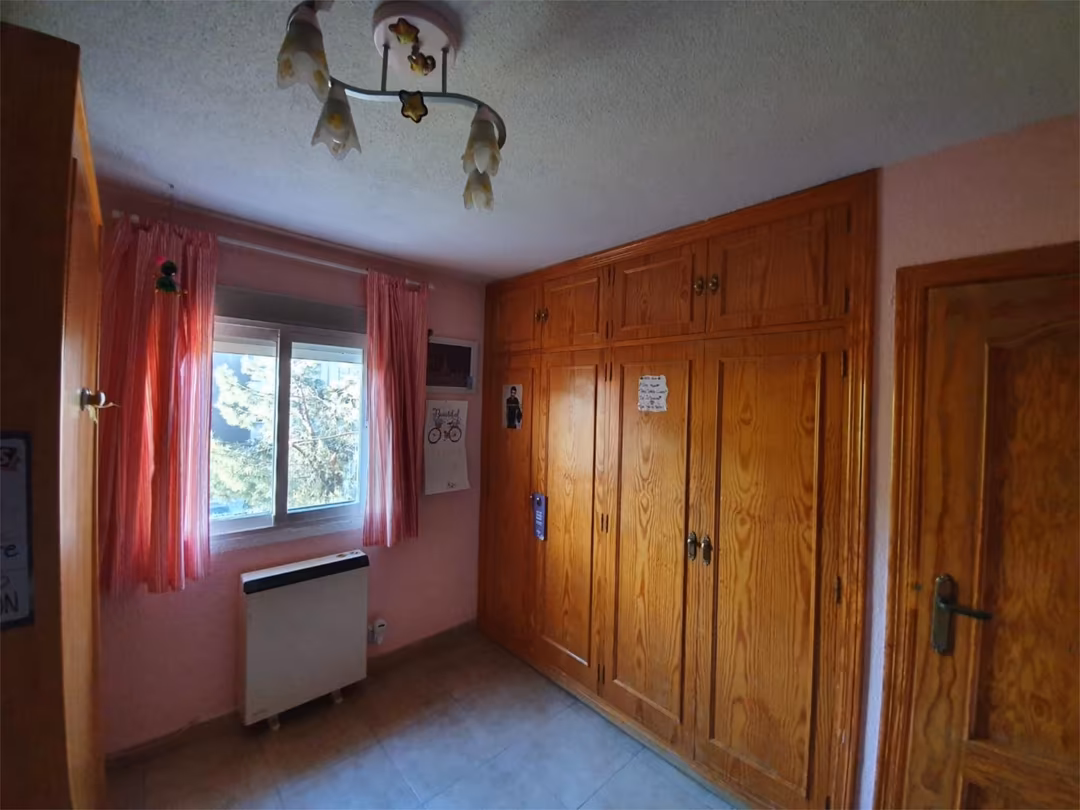 Piso en  Calle de Ascao 86 - Foto 2