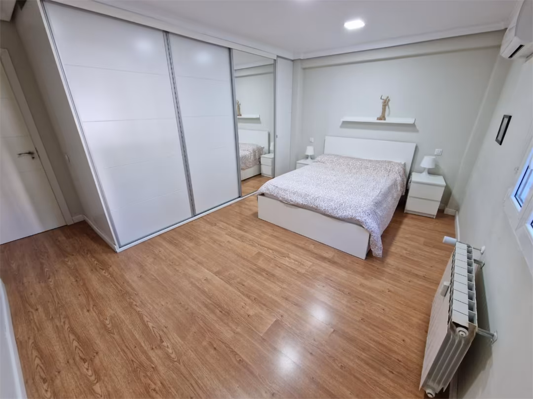 Piso en  Calle de Aristóteles 7 - Foto 2