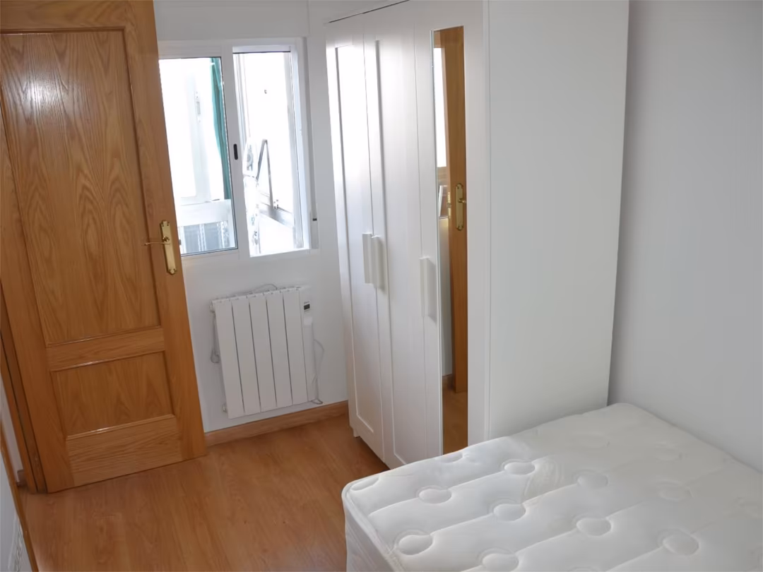 Piso en  Calle de Aceuchal 11 - Foto 9