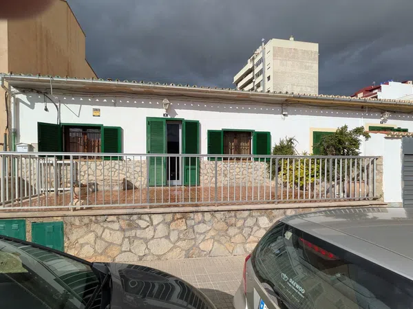 Chalet adosado en calle de Jordi Martí Rosselló, 8 - Foto 1