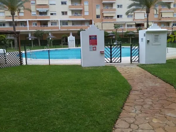 Piso en calle Navarro Ledesma, 3