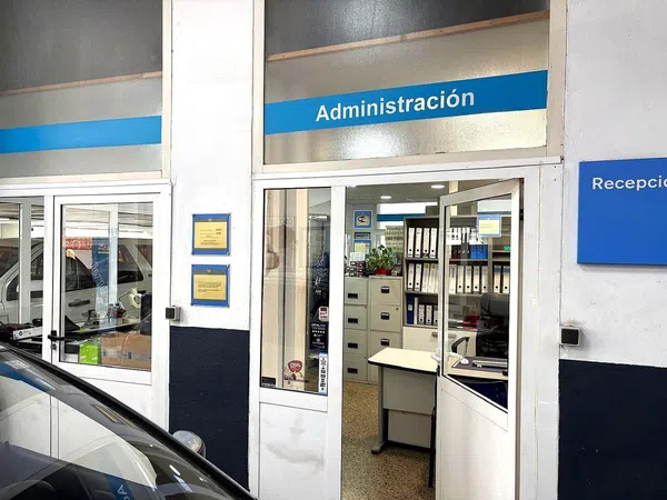 Taller en traspaso en Benimaclet - Foto 3
