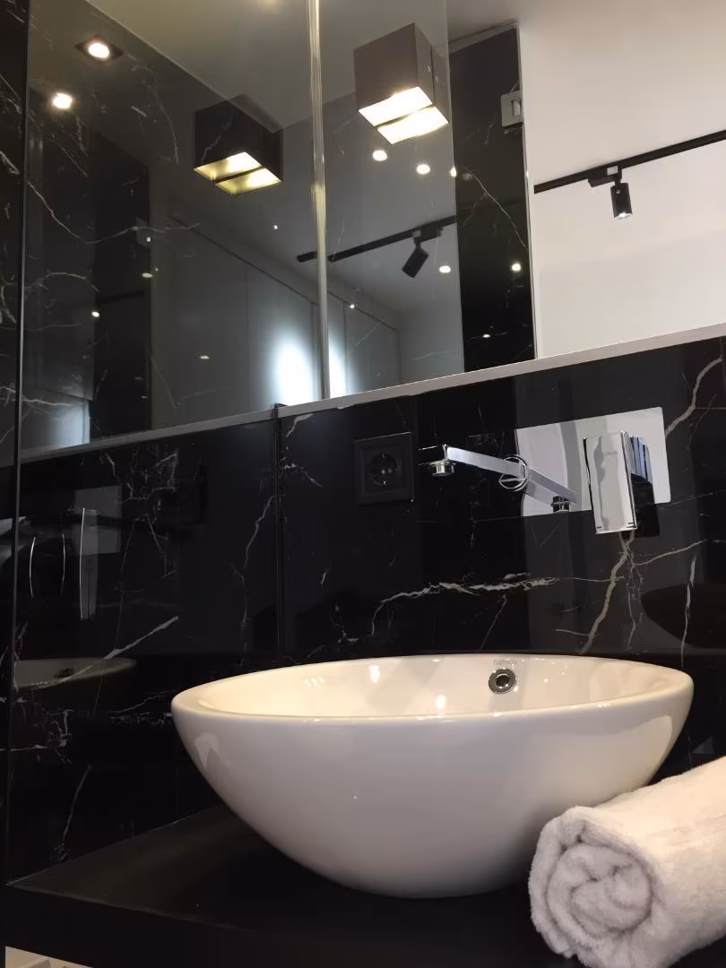 Piso en  Calle de los Tres Peces 21 - Foto 9