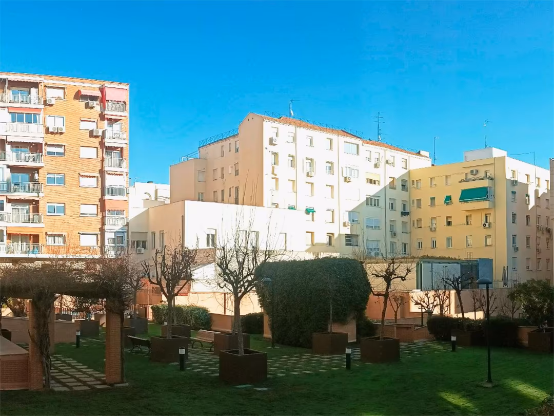 Piso en  Calle de María de Guzmán 27 - Foto 6