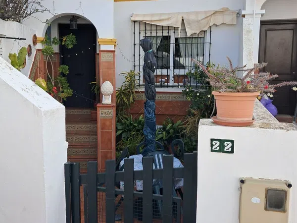 Chalet pareado en avenida de la Torre s/n Sn - Foto 1