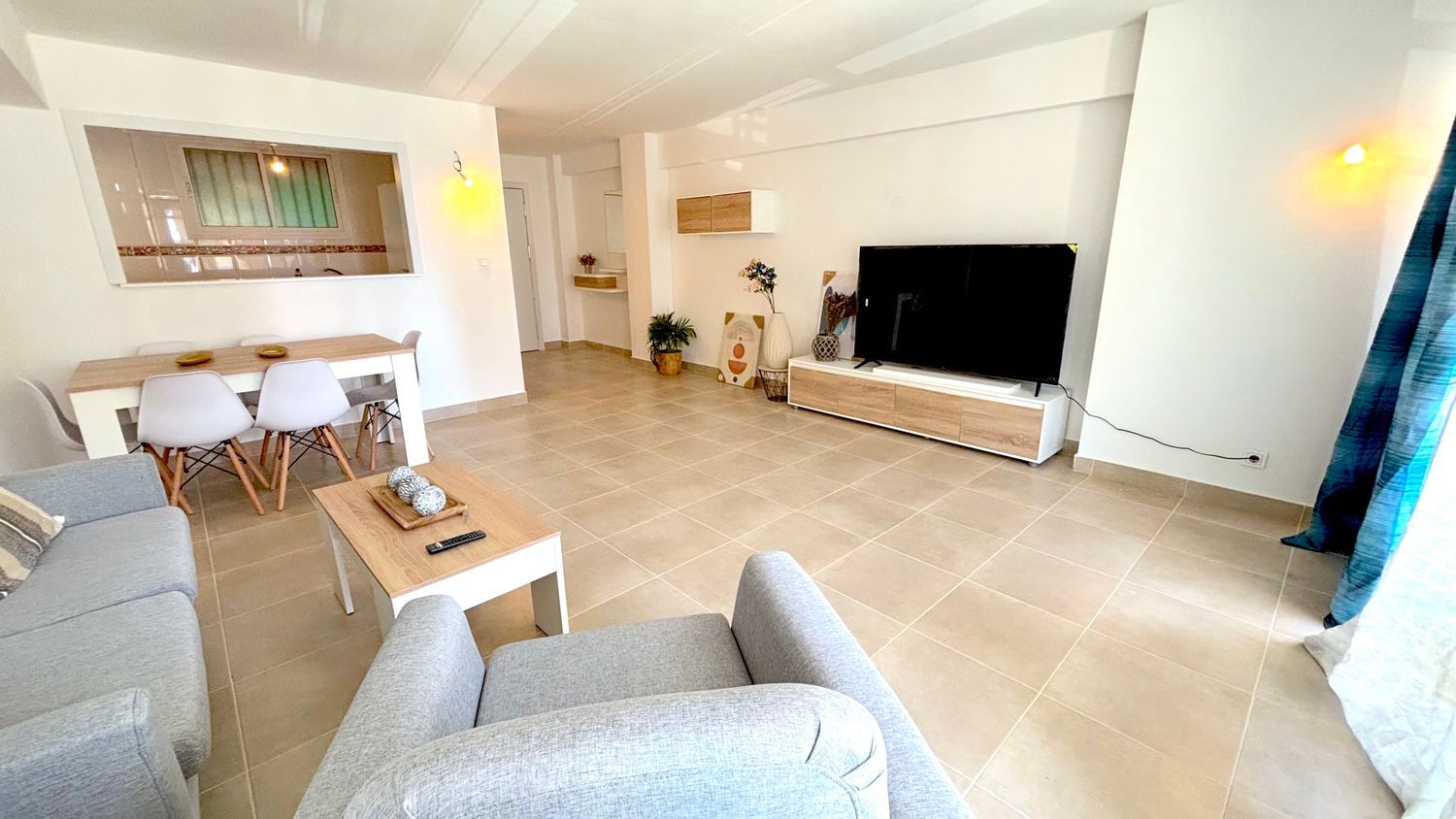 Piso en avenida Carvajal, 59 b - Foto 1