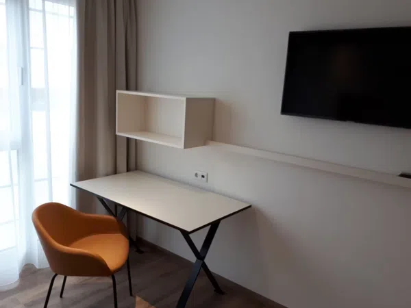 Piso en calle de Linneo, 35