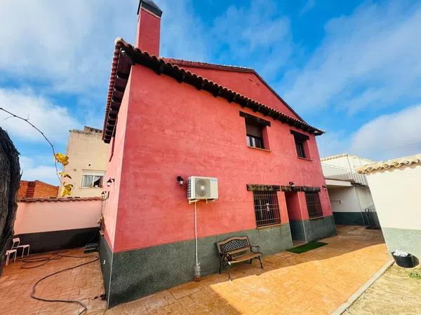 Casa o chalet independiente en Calle Miguel Delibes, 1 - Foto 2