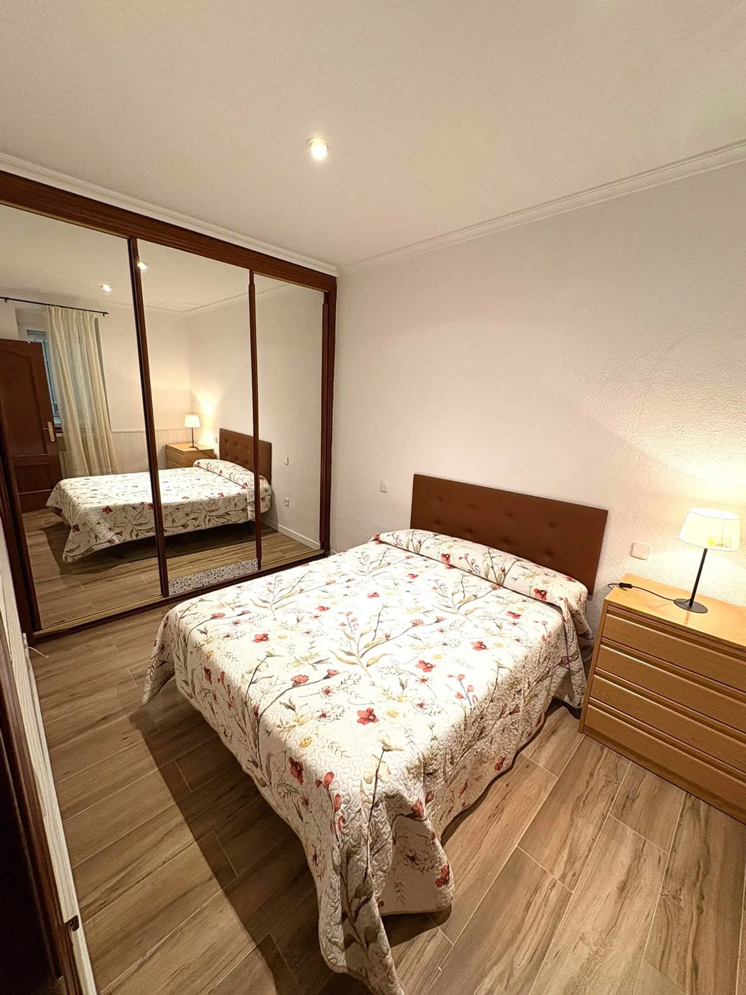 Piso en calle de Fernando el Católico, 60 - Foto 1