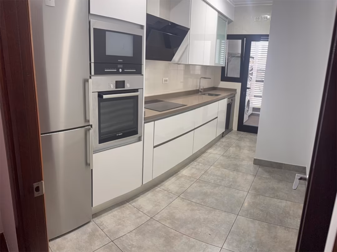 Piso en  Avenida Juan Carlos I 22 - Foto 2