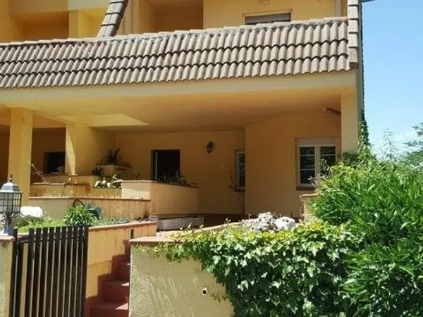 Chalet adosado en calle Minas, 1 - Foto 2