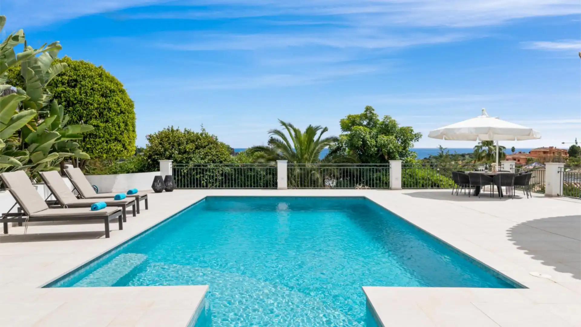 Chalet en  Calle Almendro 342 - Foto 2