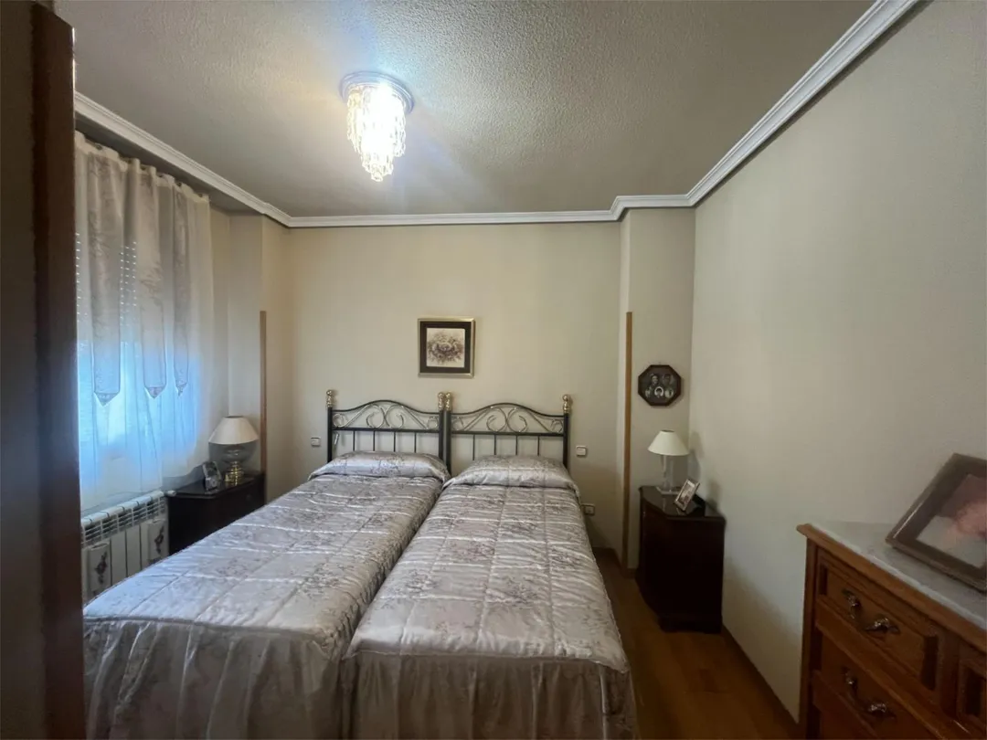 Piso en  Avenida Isaac Albéniz 3 - Foto 9