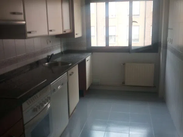 Piso en calle la Riera, 6