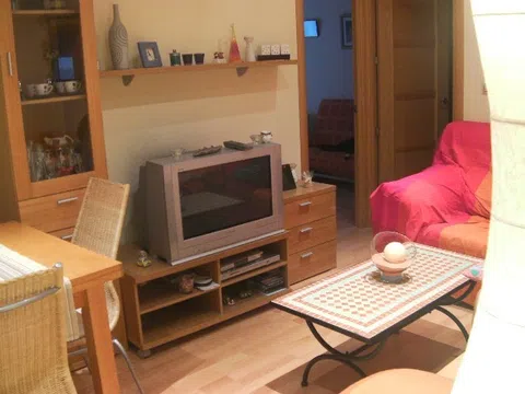 Piso en calle María de Guzmán, 24