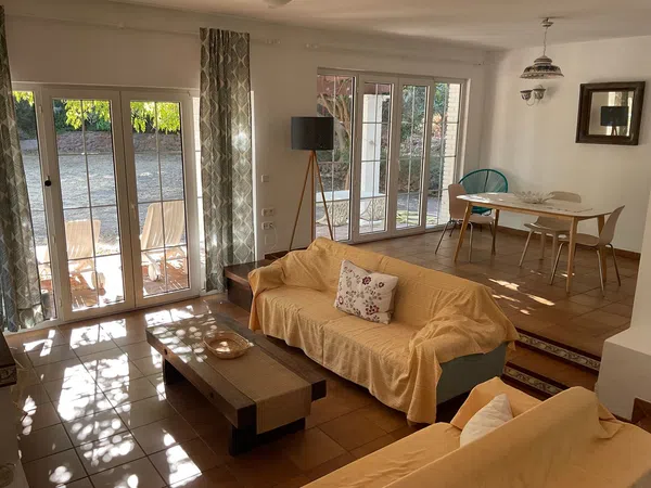 Casa independiente en Barrio Rancho Domingo - La Hacienda
